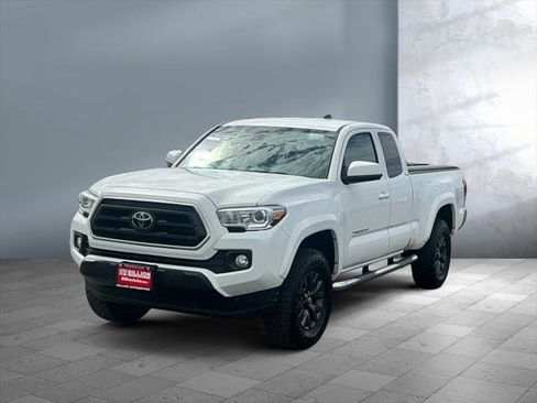 Certified 2020 Toyota Tacoma SR5 AWD/4WD image 1