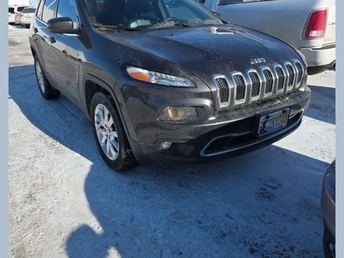 Used 2016 Jeep Cherokee Limited image 1