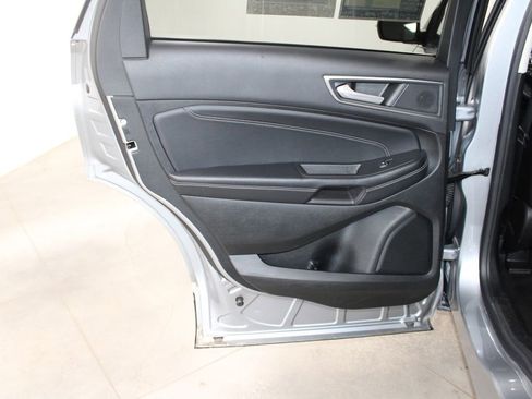 Used 2022 Ford Edge Titanium image 29