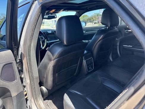 Used 2013 Chrysler 300 C w/ Beats Audio Group AWD/4WD image 38