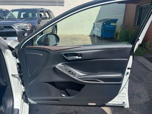 Used 2021 Toyota Avalon XLE image 41