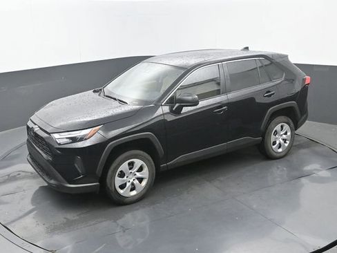 Used 2025 Toyota RAV4 LE FWD image 16