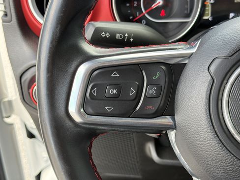 Used 2021 Jeep Wrangler Unlimited Rubicon AWD/4WD image 29