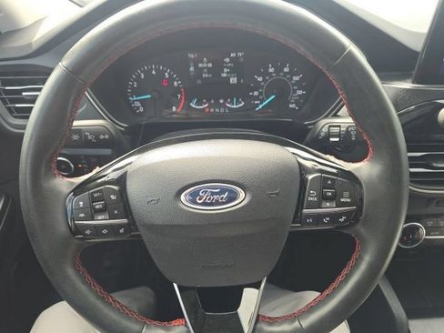 Certified 2022 Ford Escape SEL w/ SEL Stealth AWD Package image 18