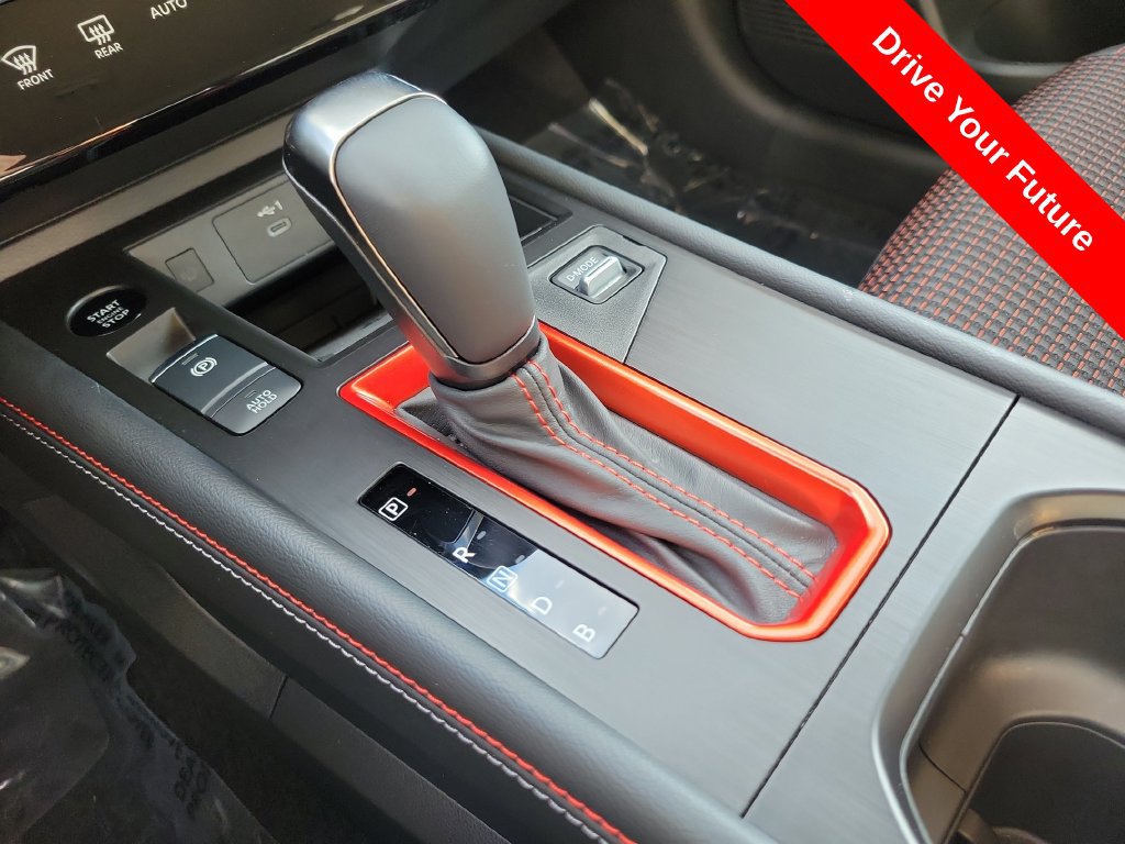 Used 2026 Nissan Kicks SR w/ Illumination Package FWD image 17