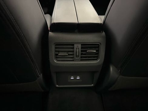 Used 2025 Nissan Rogue SV w/ SV Premium Package FWD image 21