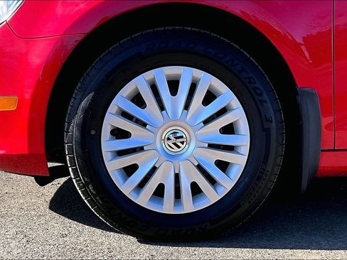 Used 2012 Volkswagen Golf 2-Door image 12
