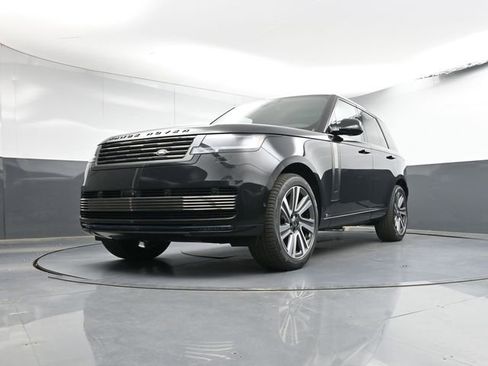 New 2025 Land Rover Range Rover SV image 28