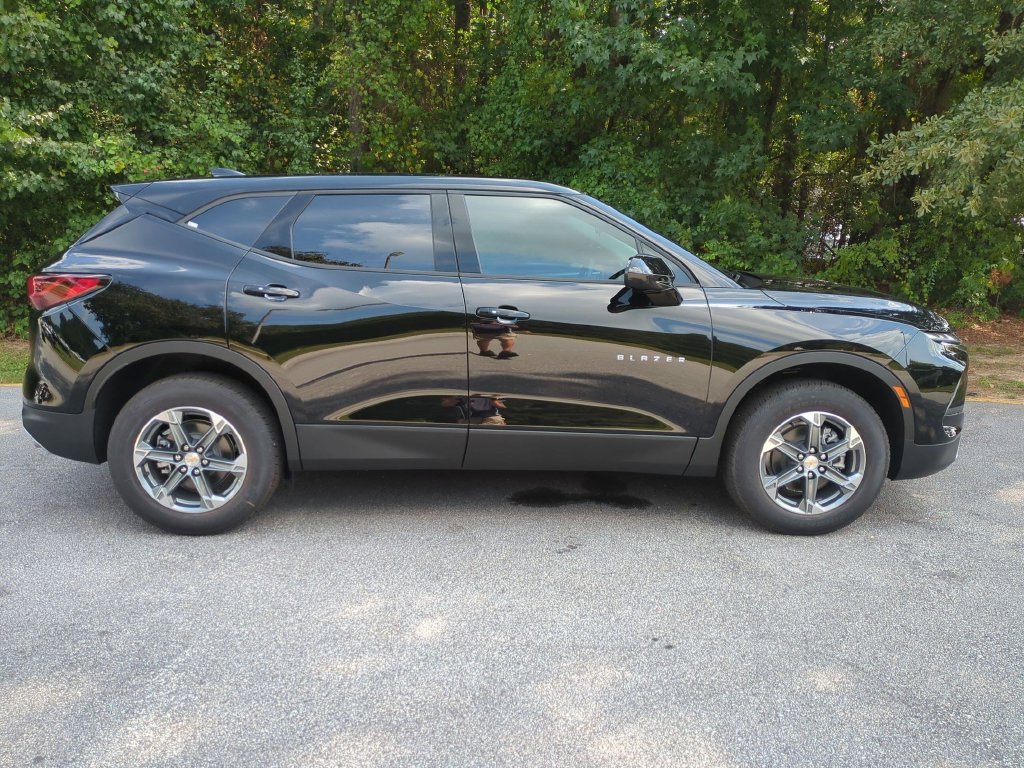 New 2026 Chevrolet Blazer LT FWD image 3