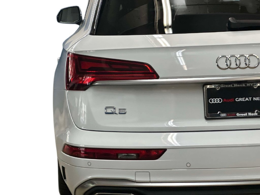 Used 2023 Audi Q5 2.0T Premium Plus w/ Premium Plus Package AWD/4WD image 12