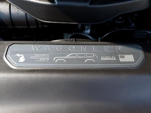 Used 2024 Jeep Wagoneer L Series III w/ Flexible Seating Group image 14