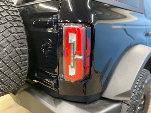 Used 2024 Ford Bronco Wildtrak image 13