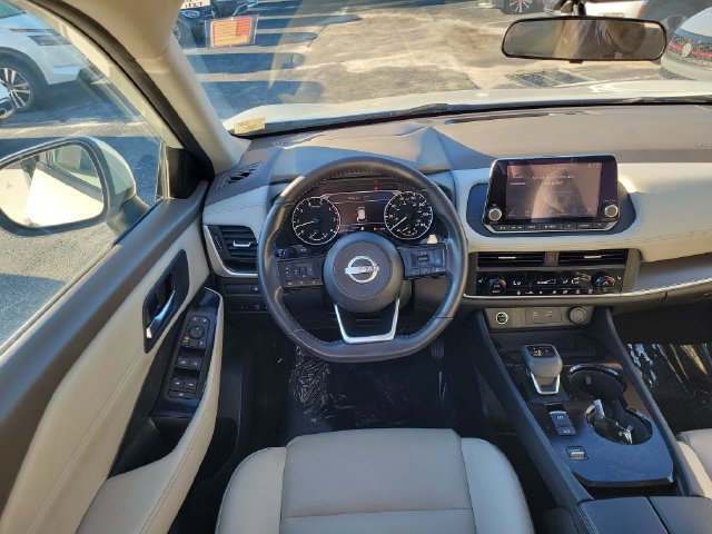 Used 2023 Nissan Rogue SV w/ SV Premium B Package FWD image 11