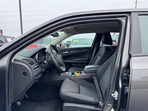 Used 2023 Chrysler 300 Touring w/ Sport Appearance Package RWD image 13