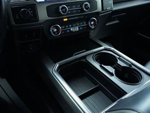 Used 2022 Ford F250 Platinum w/ FX4 Off-Road Package image 37