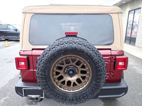 Used 2021 Jeep Wrangler Unlimited Sahara w/ LED Lighting Group AWD/4WD image 4