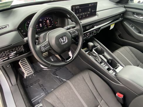 Certified 2025 Honda Accord Sport image 17