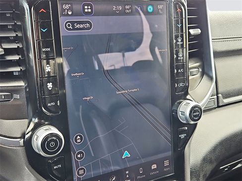 Used 2025 RAM 1500 Laramie image 16