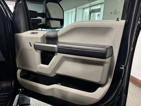 Used 2021 Ford F250 XLT image 20