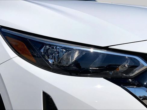 Used 2025 Nissan Sentra S FWD image 28