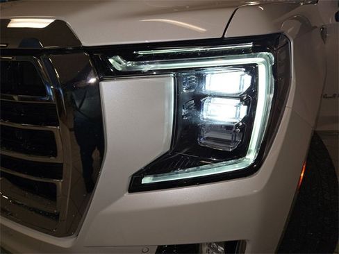 Used 2021 GMC Yukon SLT w/ SLT Luxury Plus Package image 29