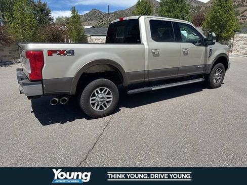 Used 2017 Ford F350 Lariat w/ Lariat Value Package AWD/4WD image 10
