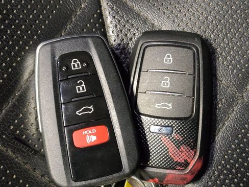 Used 2018 Toyota Camry XLE w/ Driver Assist Package image 32