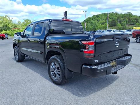 Certified 2025 Nissan Frontier SV w/ SV Convenience Package AWD/4WD image 3