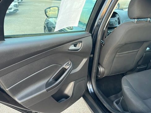 Used 2017 Ford Focus SE image 11