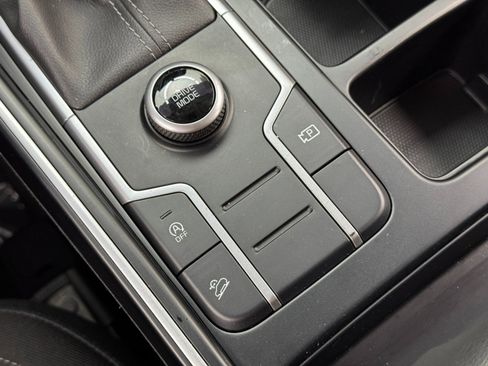 Used 2022 Kia Sorento LX image 29