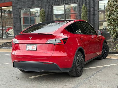 Used 2021 Tesla Model Y Long Range image 10