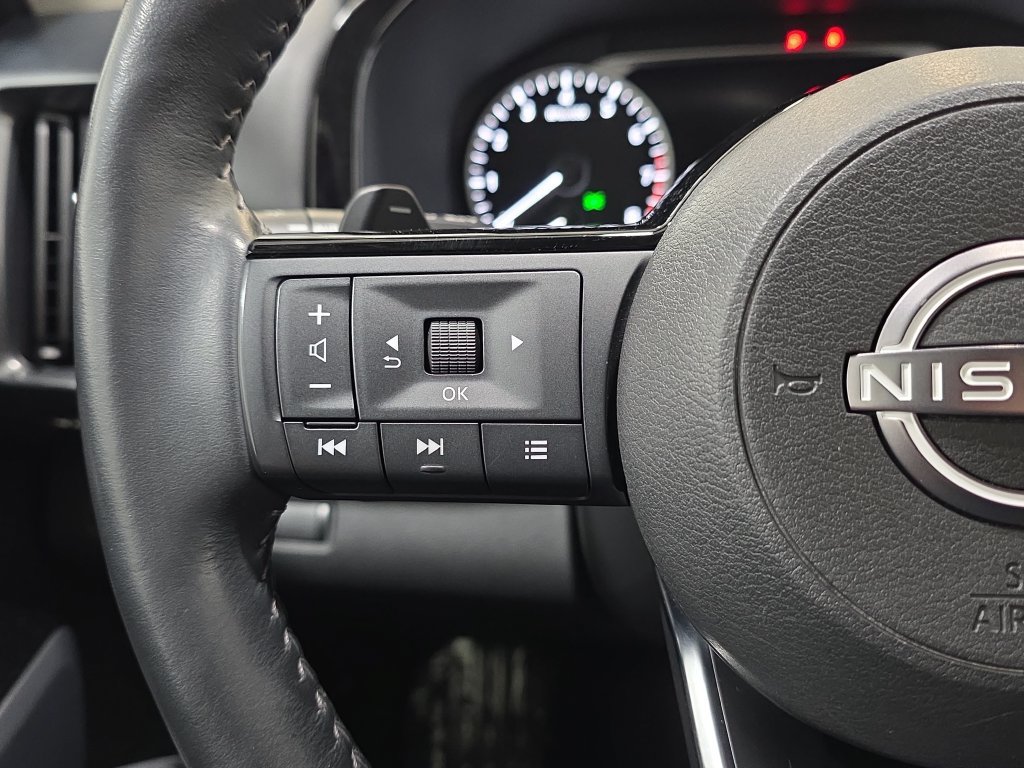 Used 2024 Nissan Pathfinder SL w/ SL Premium Package AWD/4WD image 16