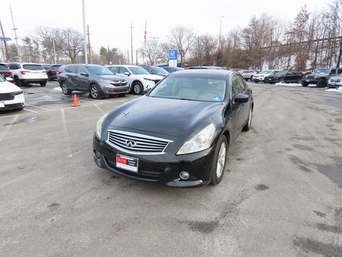 Used 2013 INFINITI G37 x w/ Premium Pkg image 1