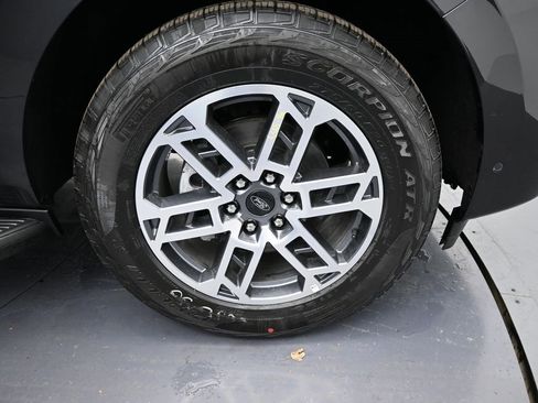 New 2025 Ford Expedition Max Active image 32