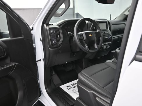 Used 2025 Chevrolet Silverado 2500 W/T image 9