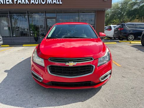 Used 2015 Chevrolet Cruze LT image 2