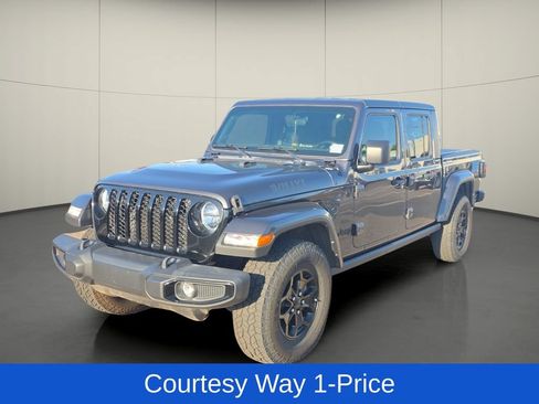 Used 2021 Jeep Gladiator Sport AWD/4WD image 4