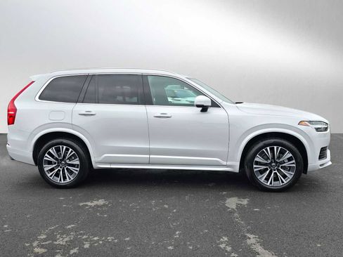 Used 2020 Volvo XC90 T6 Momentum AWD/4WD image 2