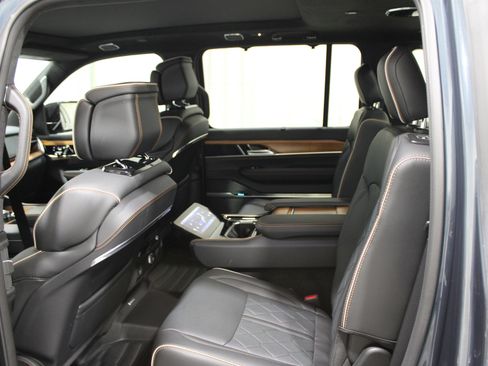 Used 2024 Jeep Grand Wagoneer L Series III image 30