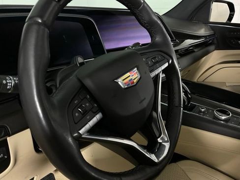 Certified 2024 Cadillac Escalade ESV Premium Luxury w/ Performance Package AWD/4WD image 17
