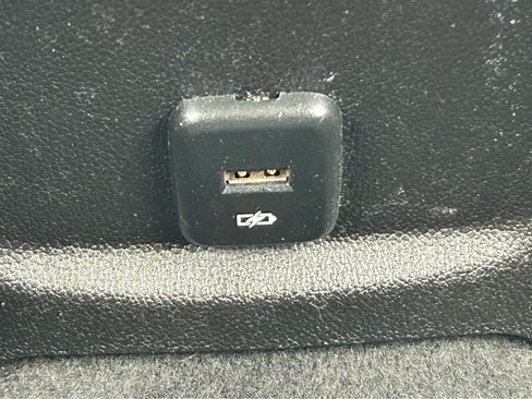 Used 2018 Chevrolet Cruze LT w/ Convenience Package FWD image 8