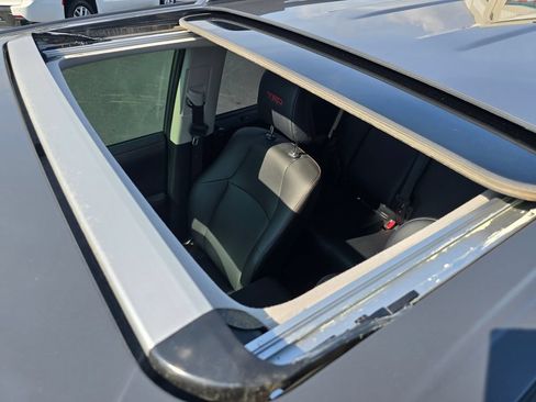 Used 2024 Toyota 4Runner TRD Off-Road Premium w/ Moonroof Package AWD/4WD image 19