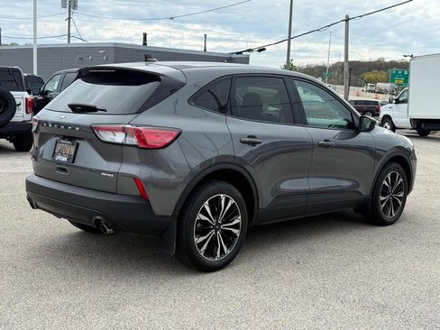 Certified 2022 Ford Escape SE w/ SE Sport Appearance Package AWD/4WD image 3
