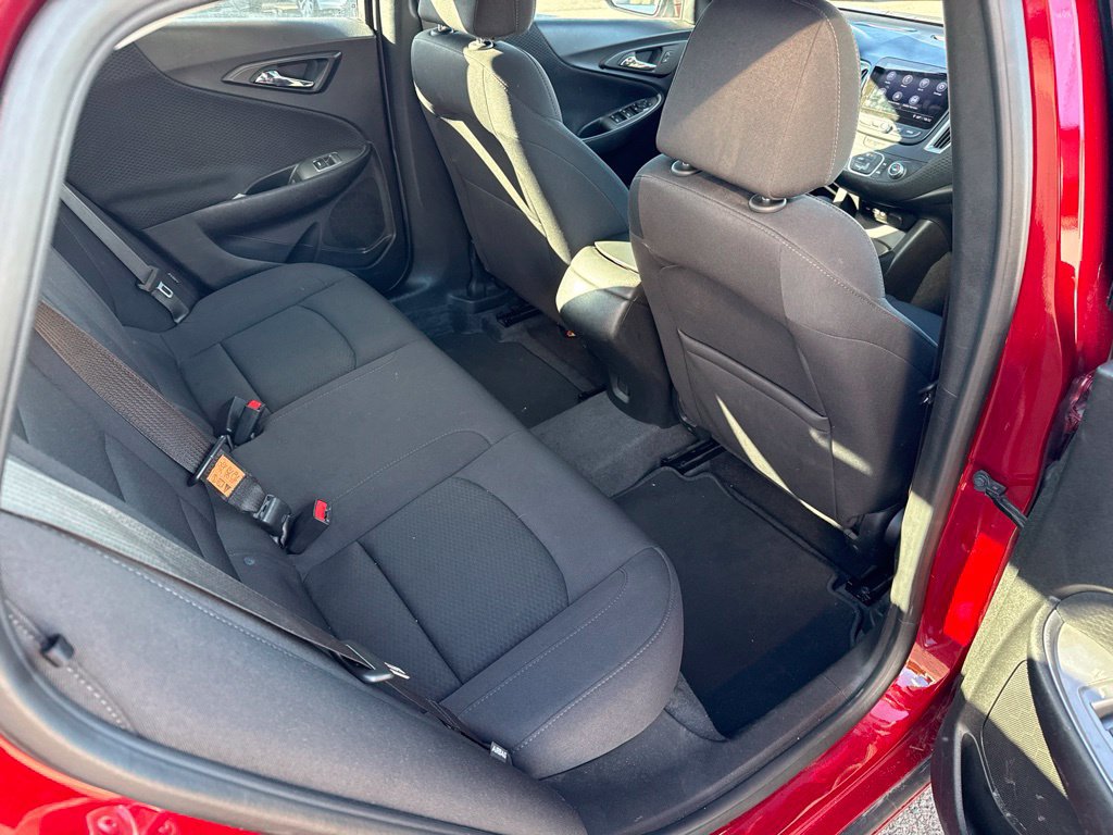 Used 2024 Chevrolet Malibu RS FWD image 34