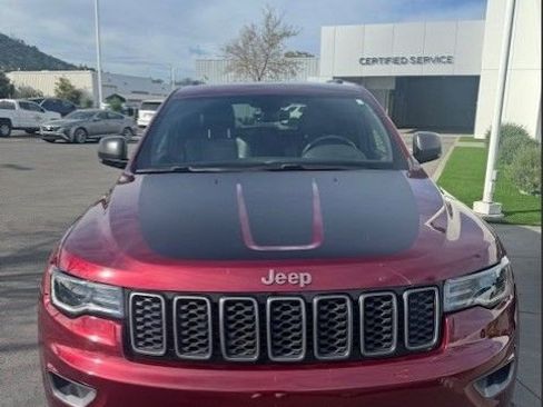 Used 2017 Jeep Grand Cherokee Trailhawk w/ Trailhawk Luxury Group image 2