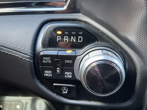 Used 2022 RAM 1500 Limited w/ Body Color Bumper Group AWD/4WD image 26