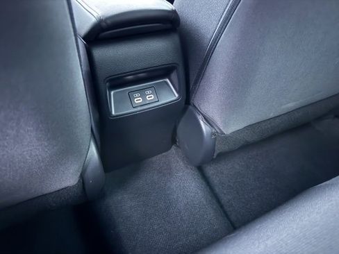 Certified 2025 Toyota Corolla SE image 7