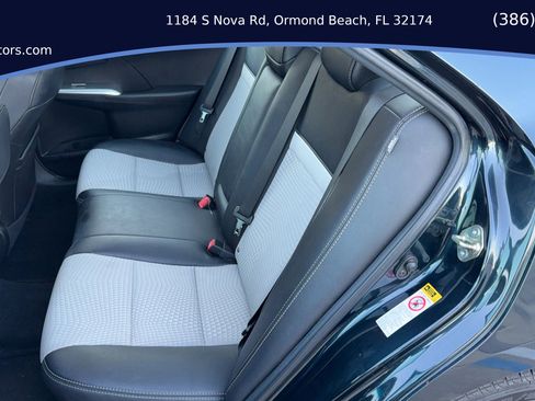 Used 2014 Toyota Camry L image 15