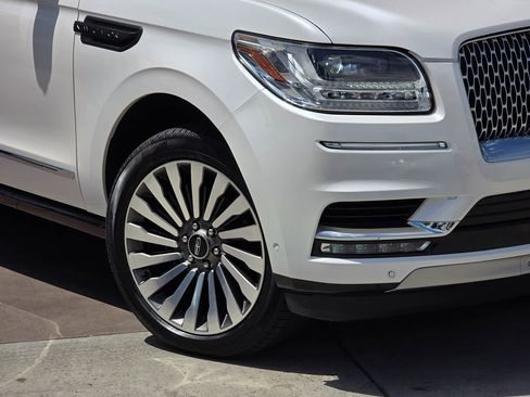 Used 2019 Lincoln Navigator Reserve w/ Cargo Package image 5