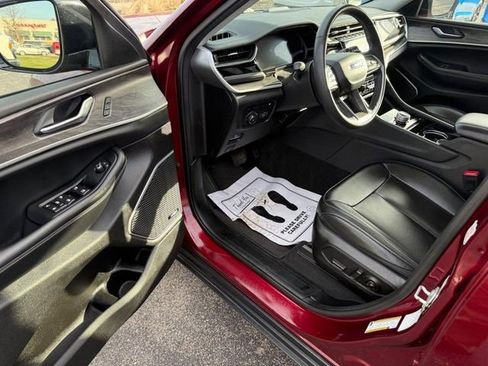 Certified 2023 Jeep Grand Cherokee 4xe image 18